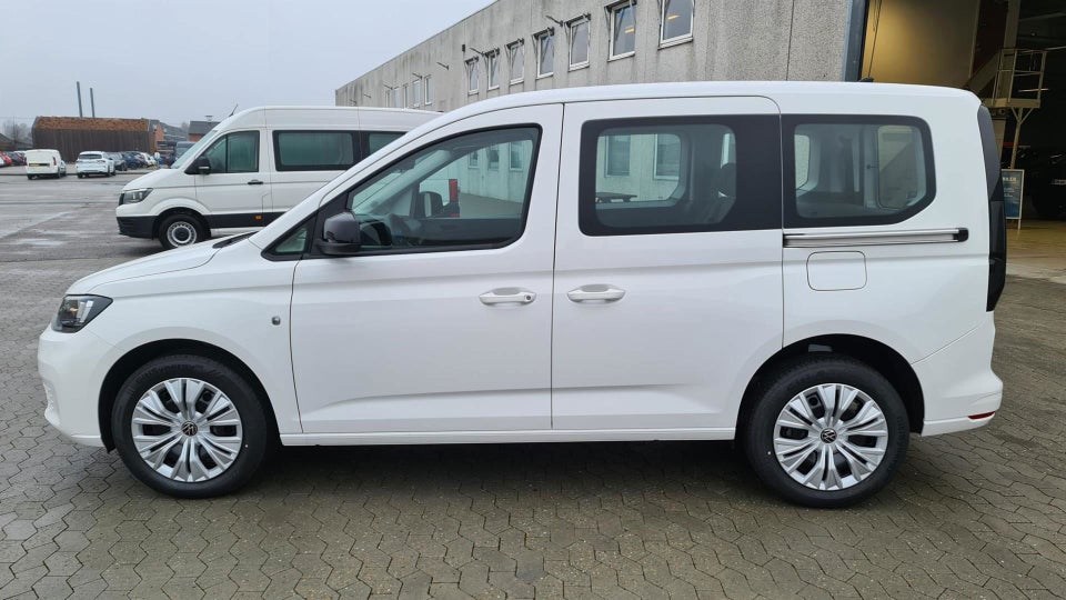 VW Caddy 2,0 TDi 122 Family 5d