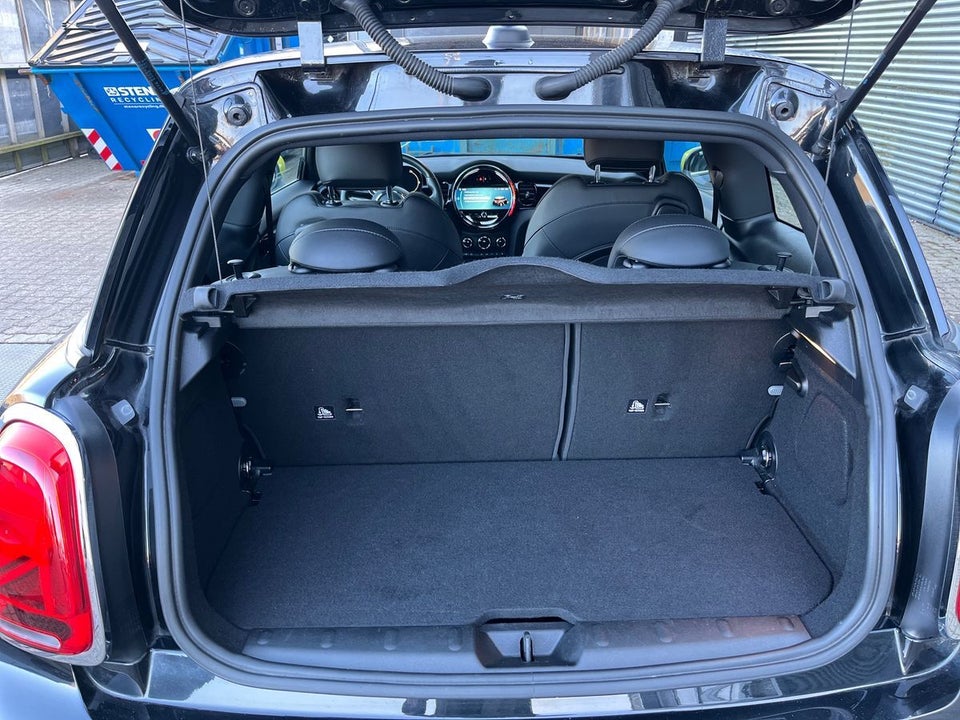 MINI Cooper SE Classic Trim 3d