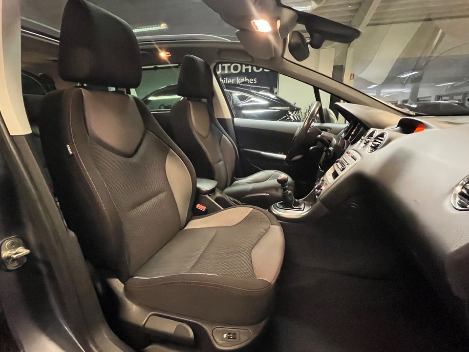 Peugeot 308 1,6 e-HDi 112 Sportium SW 7prs 5d