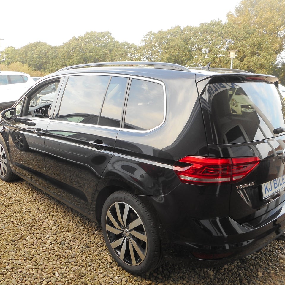 VW Touran 1,6 TDi 115 IQ.Drive DSG 7prs 5d