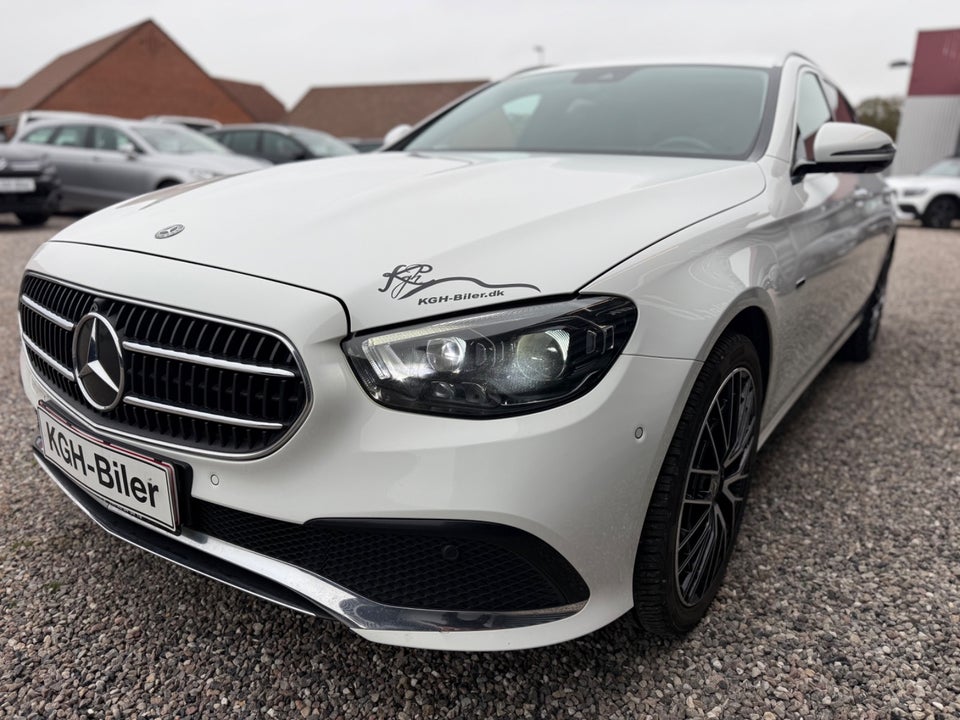 Mercedes E300 de 2,0 Avantgarde stc. aut. 4Matic 5d