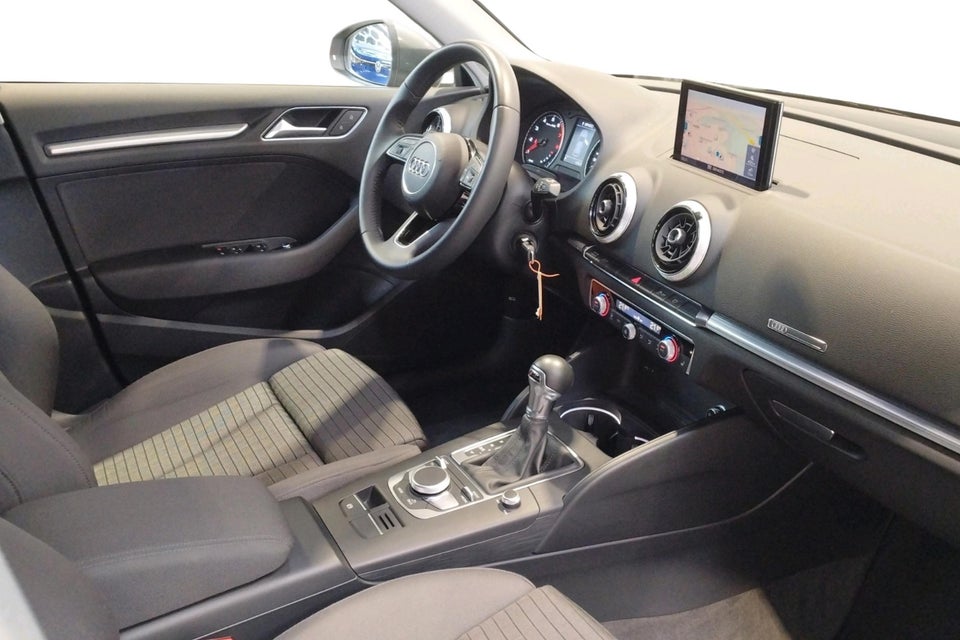 Audi A3 35 TFSi Sport Limited Sportback S-tr. 5d