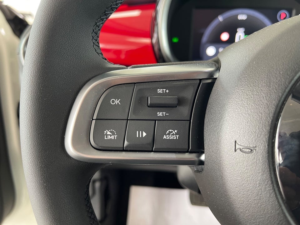 Fiat 600e 54 (RED) 5d