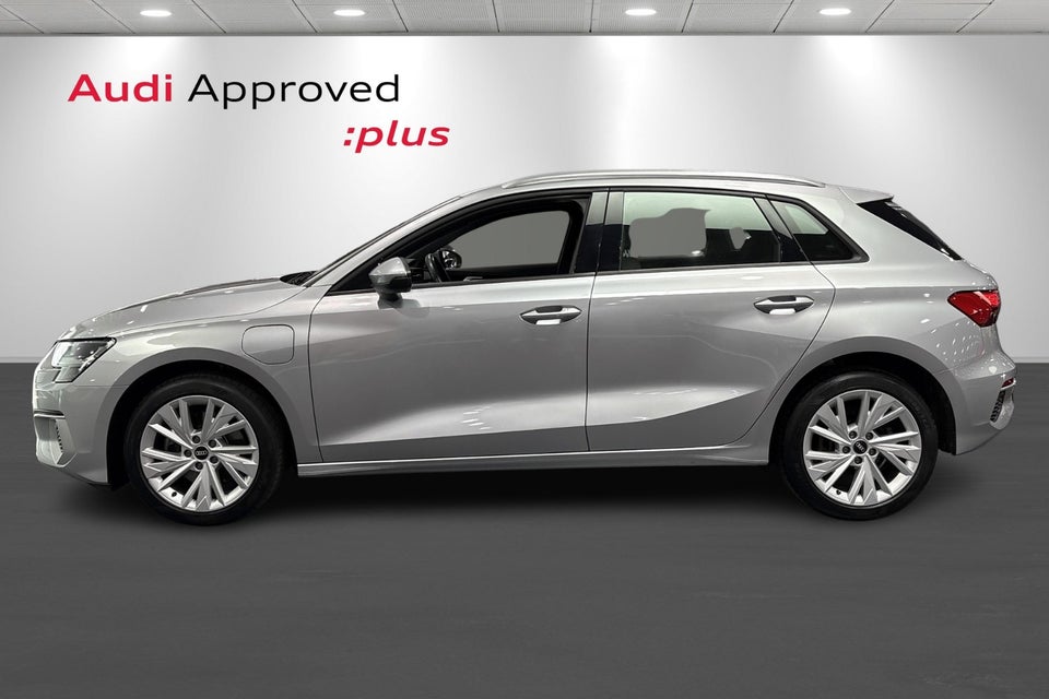 Audi A3 40 TFSi e Sportback S-tr. 5d