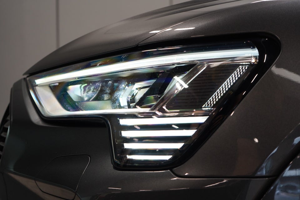 Audi e-tron 55 S-line quattro 5d