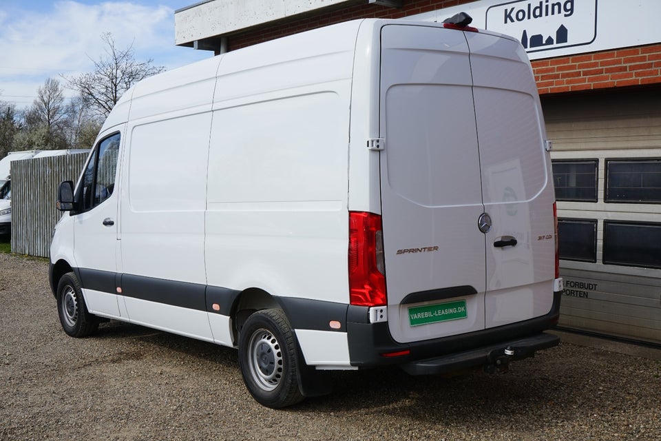 Mercedes Sprinter 317 2,0 CDi A2 Kassevogn aut. RWD