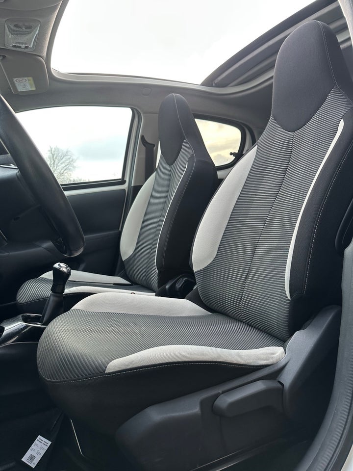 Peugeot 108 1,0 e-VTi 69 Desire TOP! 5d