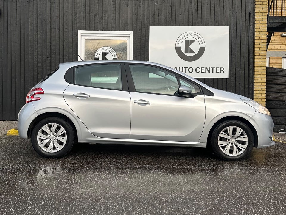 Peugeot 208 1,2 VTi Active 5d