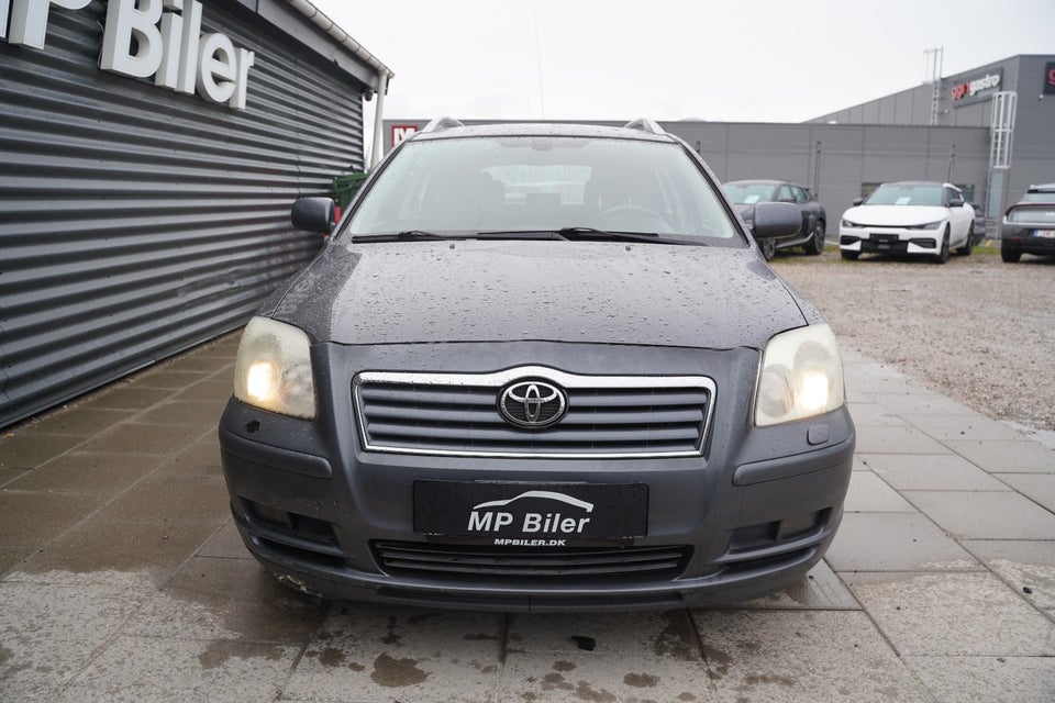 Toyota Avensis 1,8 VVT-i Elegance stc. 5d
