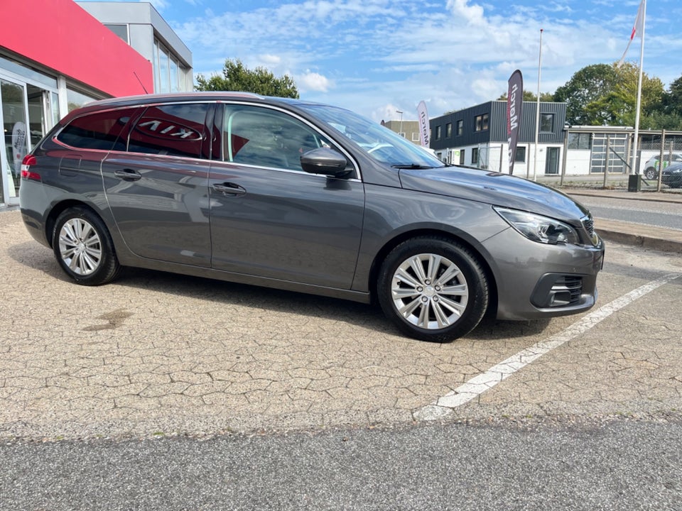 Peugeot 308 1,6 BlueHDi 120 Allure Sky SW 5d