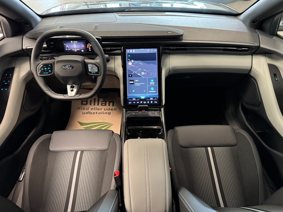 Ford Capri 82 Select Extended Range 5d