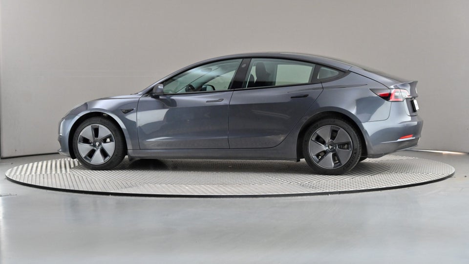 Tesla Model 3 Long Range AWD 4d