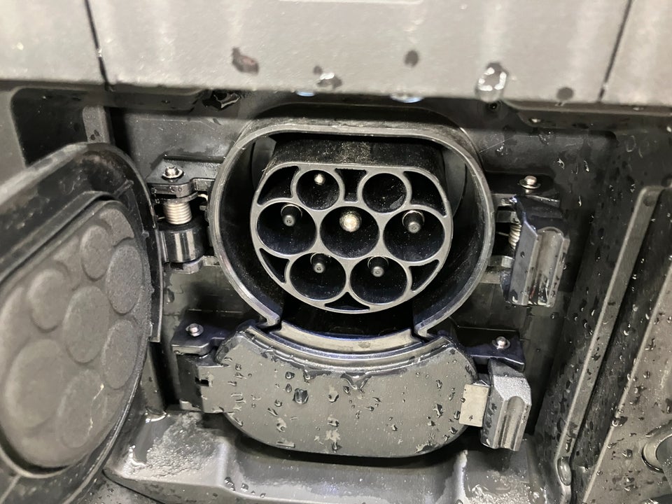 Toyota bZ4X Essential 5d