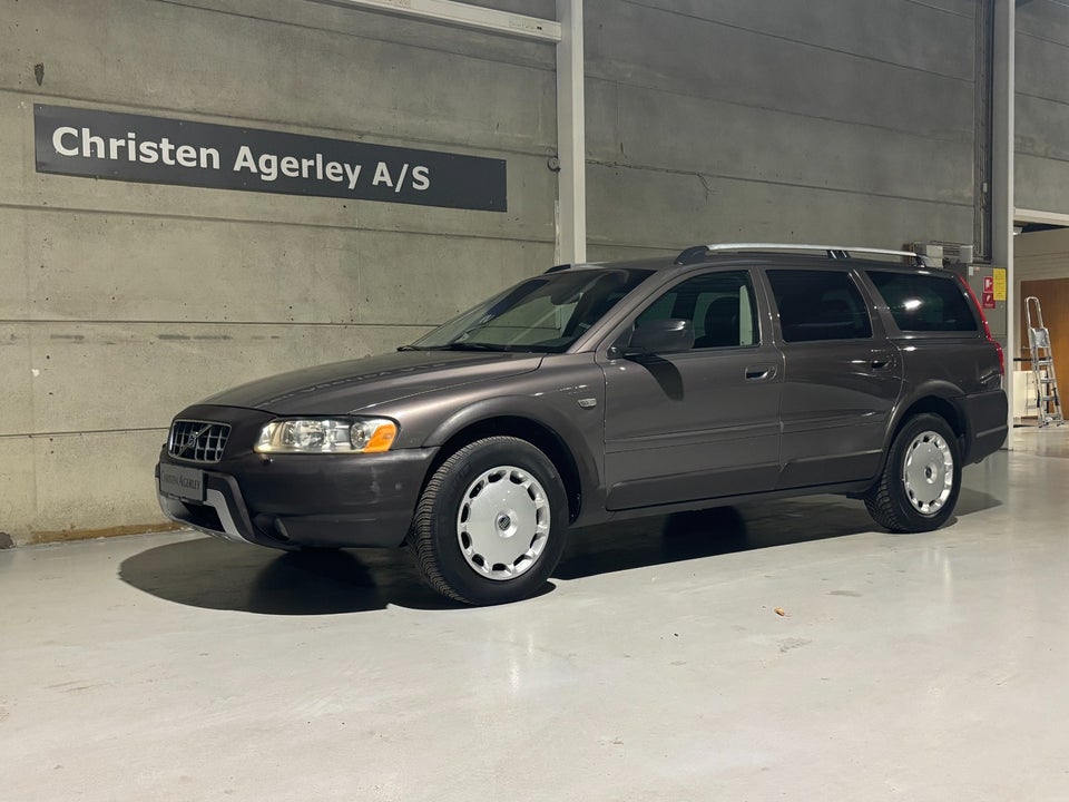 Volvo XC70 2,5 T aut. AWD 5d