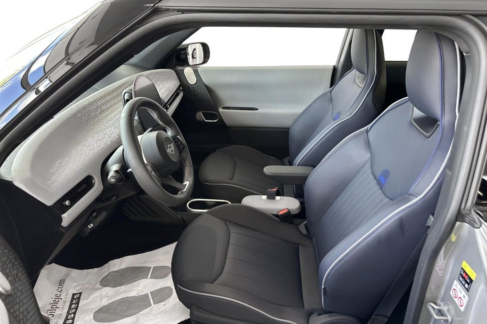 MINI Cooper SE Favoured Trim XL 3d