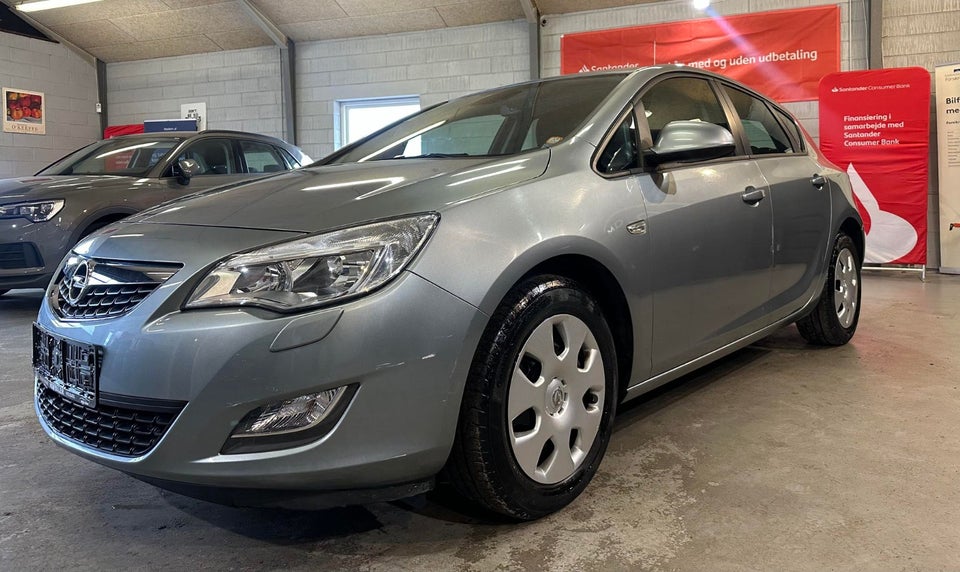 Opel Astra 1,6 Enjoy aut. 5d