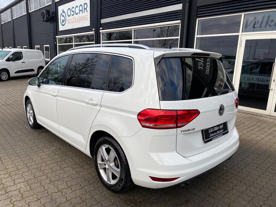 VW Touran 2,0 TDi 150 Highline+ DSG Van 5d