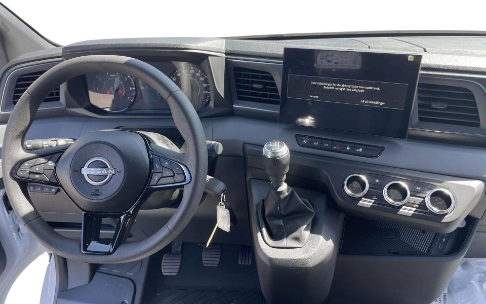 Nissan Interstar 2,0 dCi 150 L2H2 N-Connecta Van