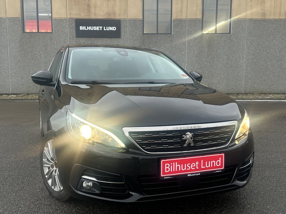 Peugeot 308 1,2 e-THP 130 Allure 5d