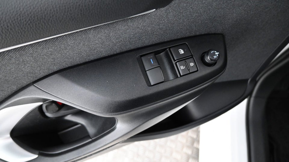 Toyota Yaris 1,5 Hybrid Active e-CVT 5d