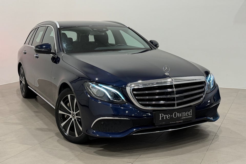 Mercedes E300 de 2,0 Luxury stc. aut. 5d