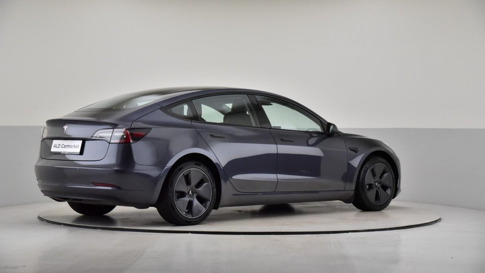 Tesla Model 3 Standard Range+ RWD 4d