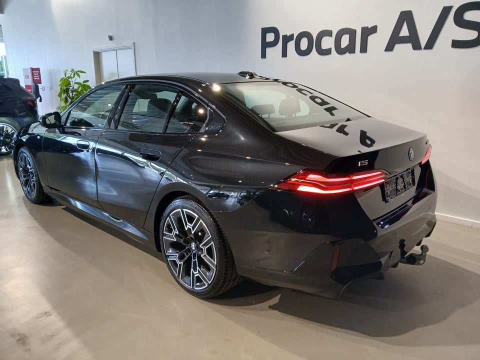 BMW i5 eDrive40 Fully Charged M-Sport 4d