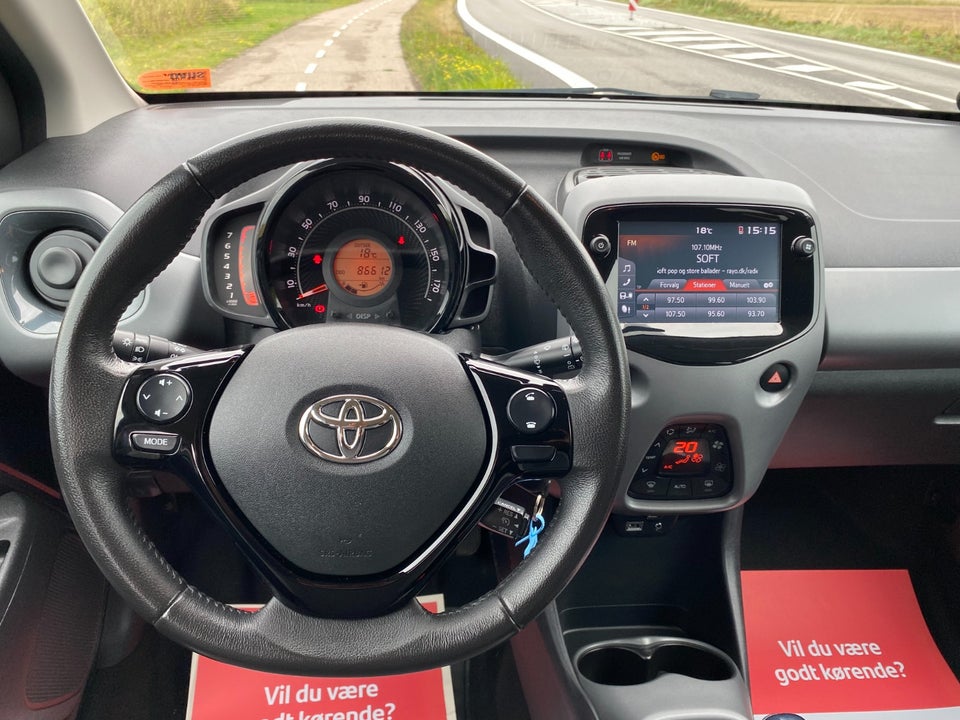 Toyota Aygo 1,0 VVT-i x-press 5d