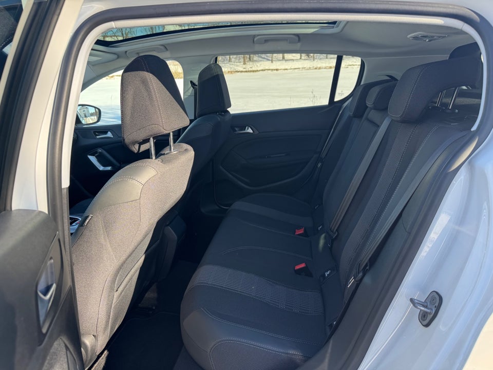 Peugeot 308 1,2 PureTech 130 Prestige EAT8 5d