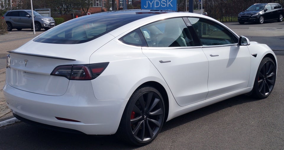 Tesla Model 3 Performance AWD 4d