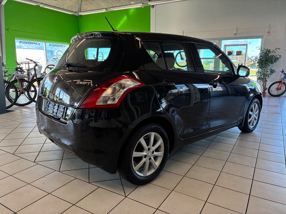 Suzuki Swift 1,2 Dualjet Style 5d