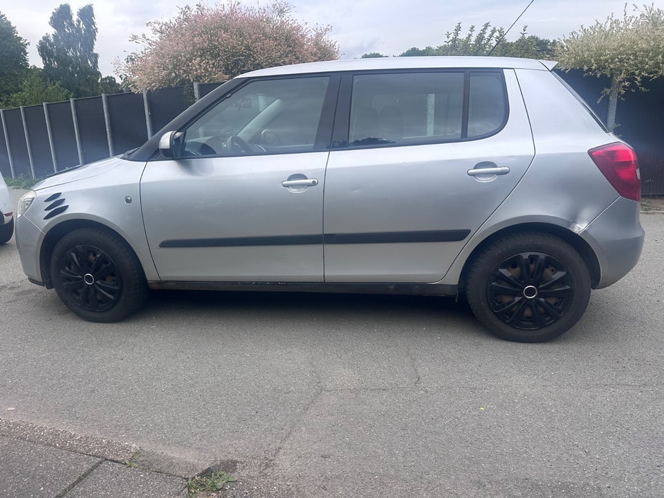 Skoda Fabia 1,4 16V Ambiente 5d
