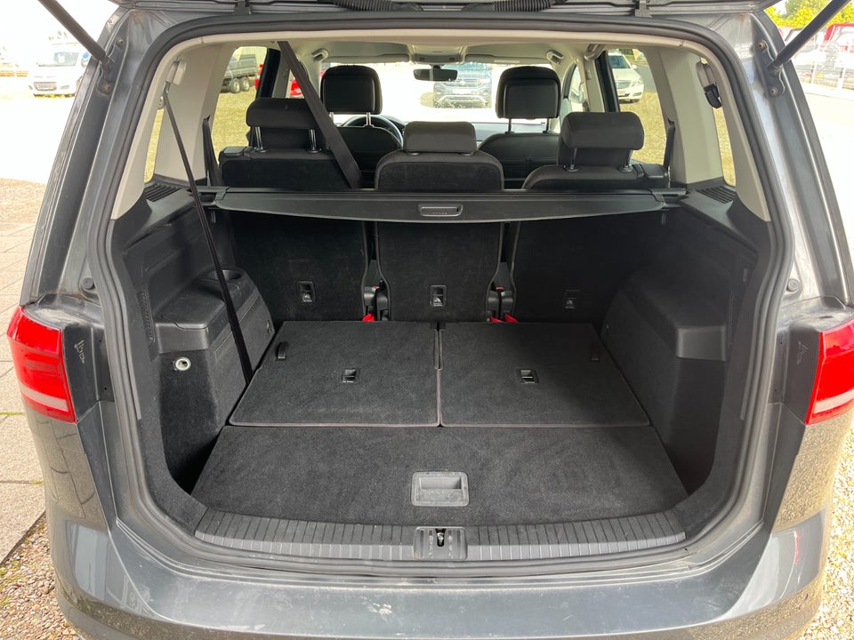 VW Touran 1,6 TDi 115 Comfortline DSG 7prs 5d