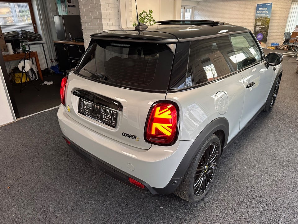 MINI Cooper SE Camden Edition 3d