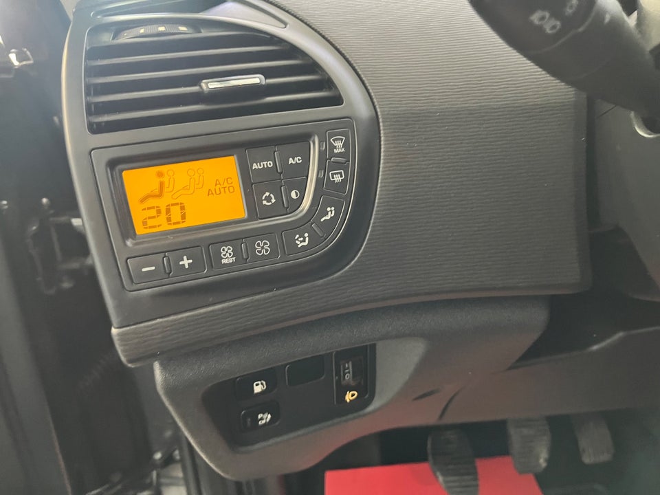 Citroën Grand C4 Picasso 1,6 HDi 112 Seduction 7prs 5d