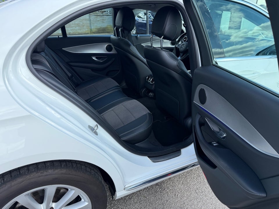 Mercedes E220 d 2,0 aut. 4Matic 4d