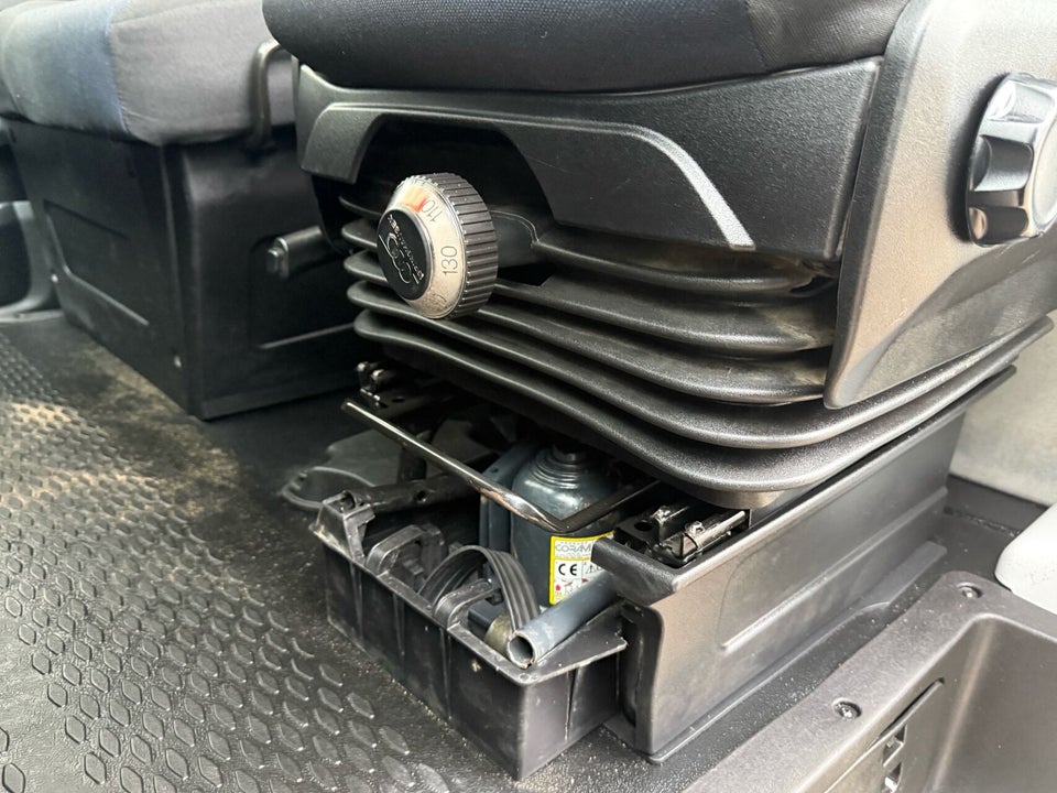 Iveco Daily 2,3 35S16 4100mm Lad 2d