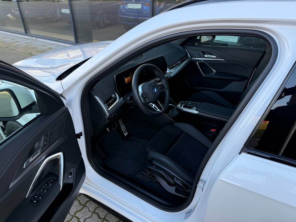 BMW iX1 eDrive20 M-Sport 5d