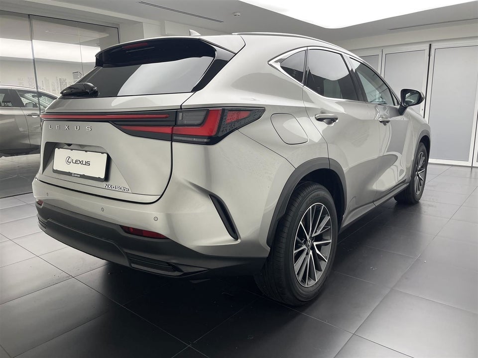 Lexus NX450h+ 2,5 Business+ aut. AWD 5d