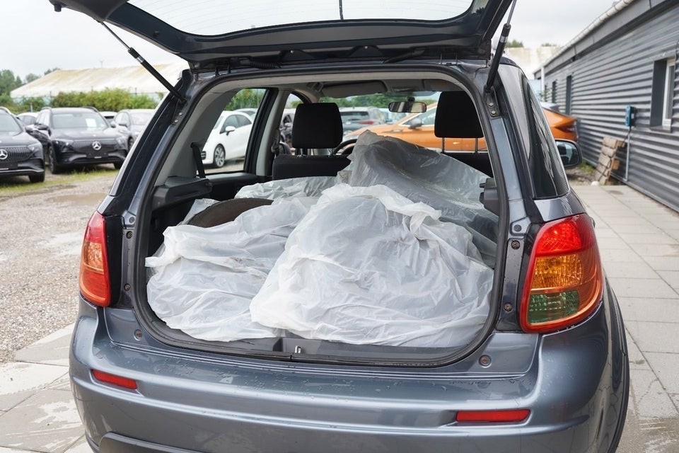 Suzuki SX4 1,6 GL-J 4d