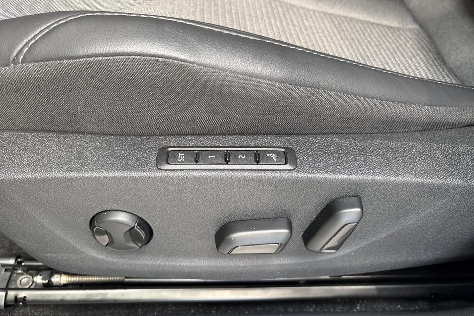 Skoda Enyaq 85 iV Premium 5d