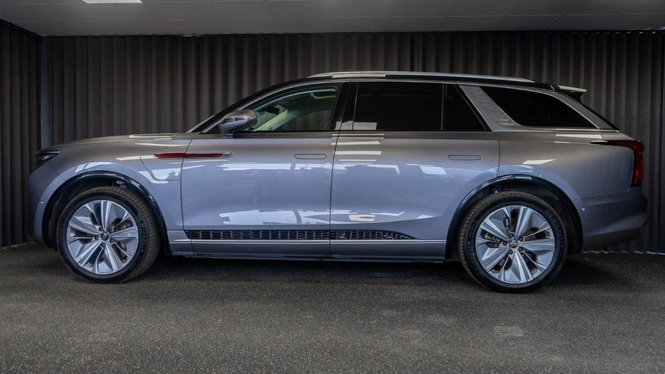 Hongqi E-HS9 99 Exclusive 5d