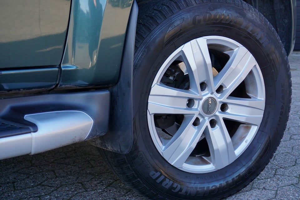 Isuzu D-Max 2,5 TD 163 Ext. Cab Exclusive aut. 2d