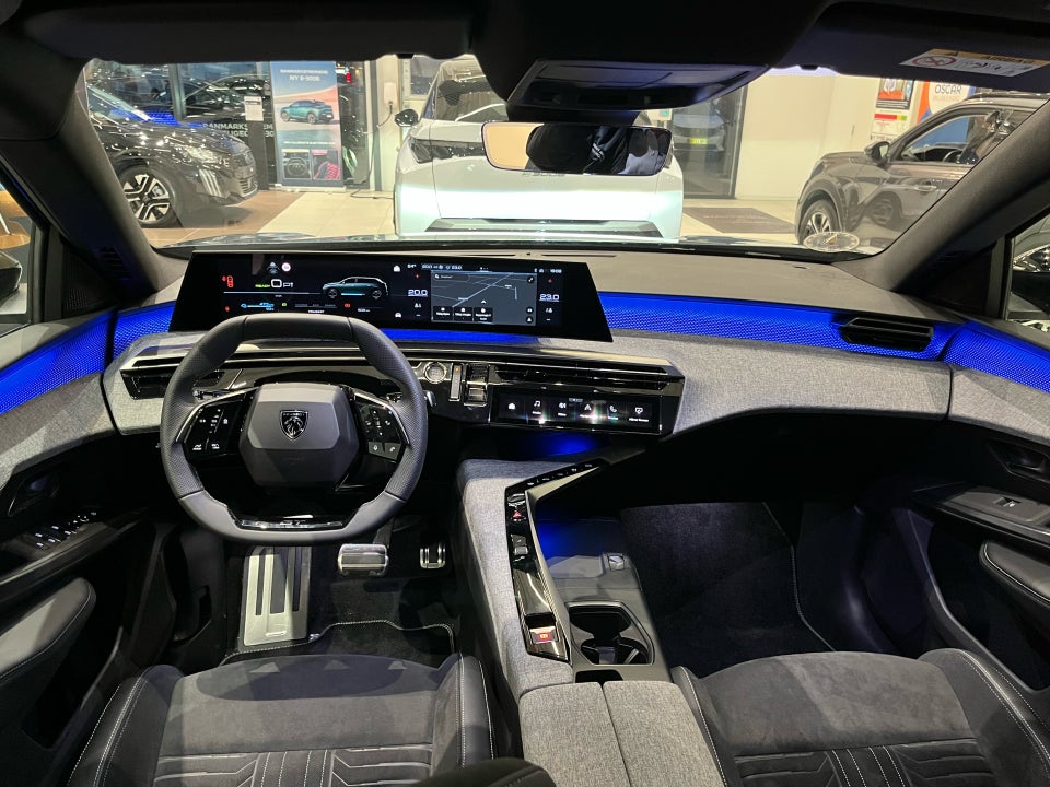 Peugeot e-5008 77 GT Pack 7prs 5d
