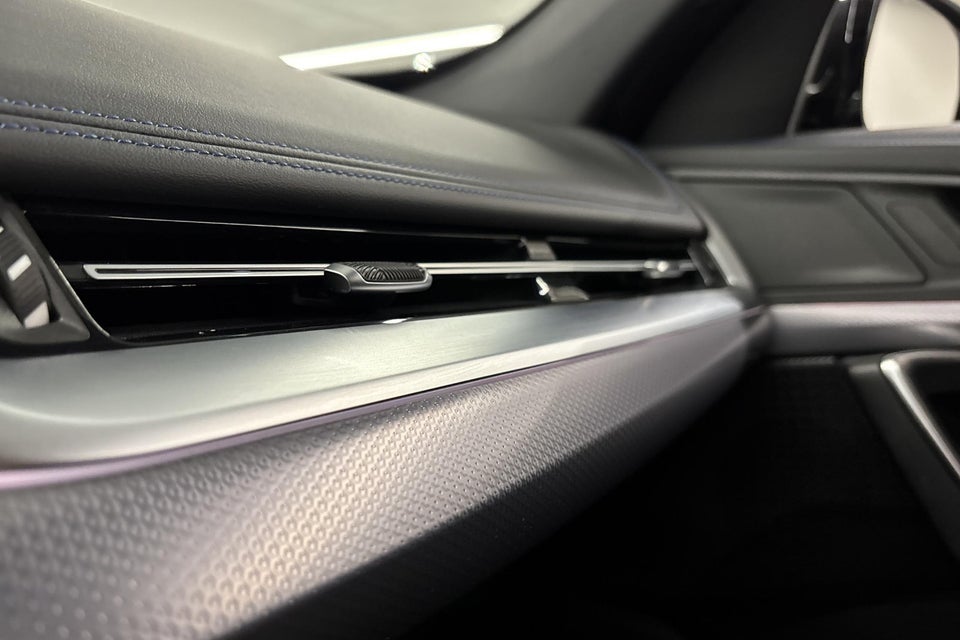 BMW iX1 eDrive20 M-Sport 5d