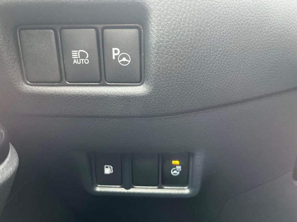 Toyota C-HR 1,8 Hybrid Premium Selected CVT 5d