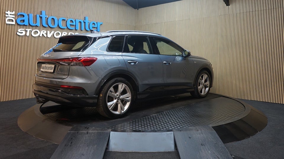 Audi Q4 e-tron 45 S-line quattro 5d