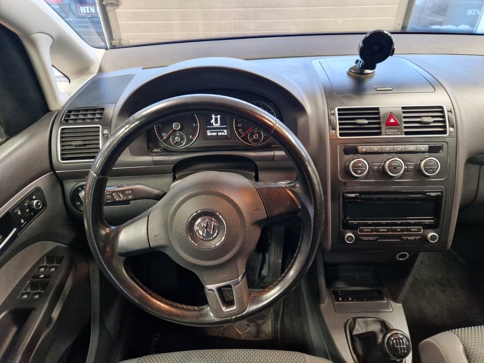 VW Touran 1,6 TDi 105 Comfortline BMT 7prs 5d