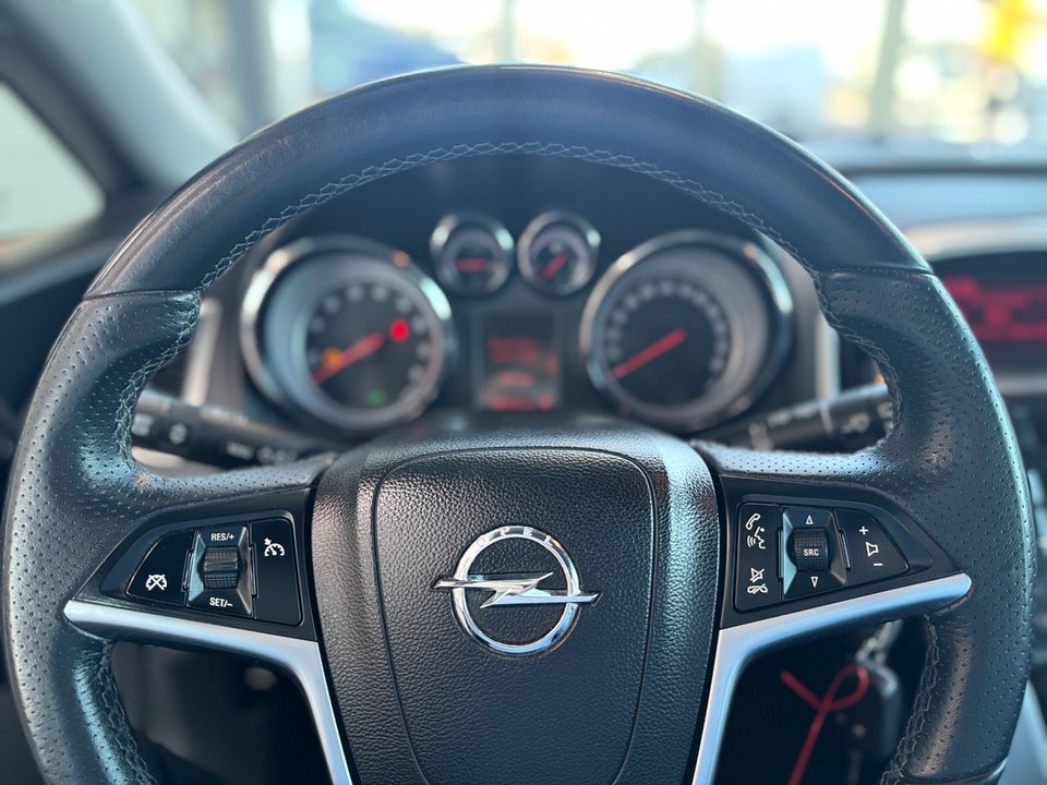 Opel Astra 1,4 T 140 Sport Sports Tourer 5d