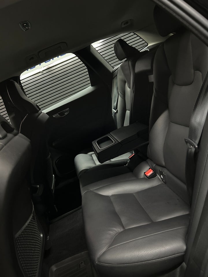 Volvo XC60 2,0 B4 197 Inscription aut. AWD 5d